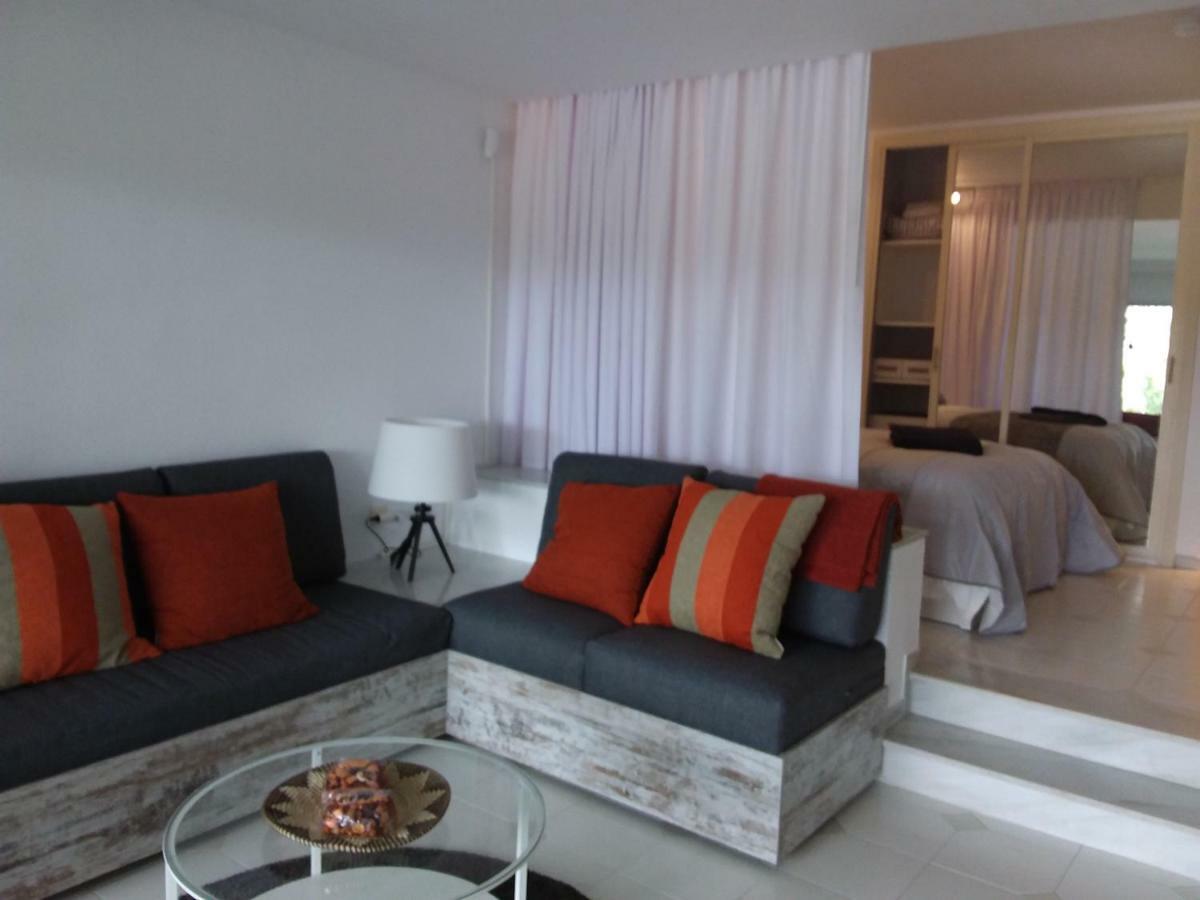 Casa Robert Y Nergiz Appartement Sitio de Calahonda Buitenkant foto